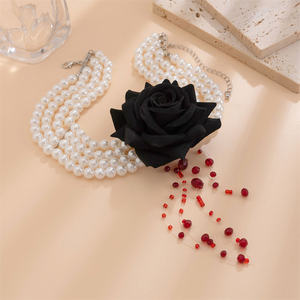 Collar de cuentas multicapa de perlas de imitación de Rosa gótica para mujer, Gargantilla con borlas en forma de gota de sangre a la moda, regalo de joyería de moda - Product Image 3