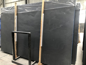 Dalle de marbre noir doré de Californie avec veines dorées audacieuses, effet noir spectaculaire, pour mur d'accentuation intérieur de luxe OEM - Product Image 4