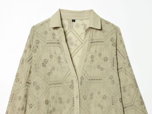 Chemisier en coton brodé à œillets pour femme, collection Printemps 2026 - Coupe décontractée, style vintage et décontracté, OEM par usine de vêtements chinoise - Product Image 3