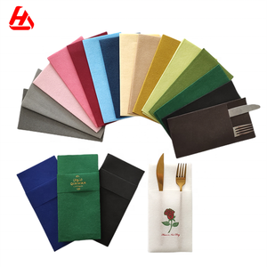 Serviette de <span class=keywords><strong>table</strong></span> jetable en <span class=keywords><strong>papier</strong></span> Airlaid rouge vert <span class=keywords><strong>pré</strong></span>-pliée avec poche Joyeux Noël - Product Image 6