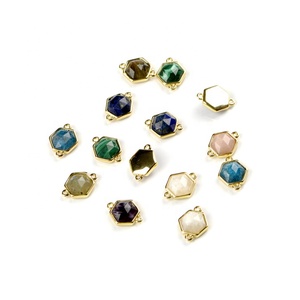 Vente en gros Excellent pendentif en cristal <span class=keywords><strong>de</strong></span> pierres précieuses naturelles Accessoires <span class=keywords><strong>de</strong></span> collier 13*14mm pendentif hexagonal 13*16mm <span class=keywords><strong>perle</strong></span> <span class=keywords><strong>de</strong></span> connecteur - Product Image 2