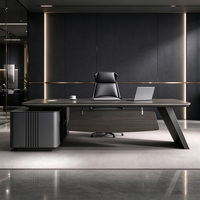 Bureau de direction robuste et moderne en forme de L avec armoire à dossiers intégrée