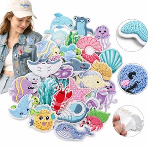 Parches Bordados Termoadhesivos y para Coser de Vida Marina Kawaii: Tiburón, Delfín, Tortuga, Narval, Ballena, Medusa, Pez - Product Image 1