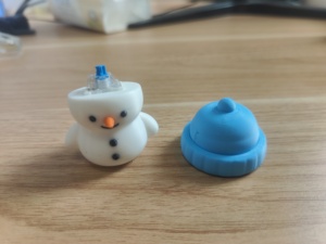 Jouets et accessoires <span class=keywords><strong>de</strong></span> clavier en forme <span class=keywords><strong>de</strong></span> <span class=keywords><strong>bonhomme</strong></span> <span class=keywords><strong>de</strong></span> <span class=keywords><strong>neige</strong></span> en impression 3D créative, personnalisables selon les dessins - Product Image 2
