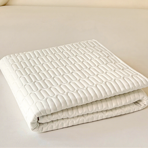 Maschinenwaschbare Kühlende Matratzenauflage & Topper mit Silikon-Memoryschaum Antibakteriell für den Hausgebrauch Ganzjahres-Matratzenschoner - Product Image 3