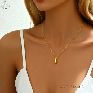 Ювелирный набор из четырех предметов: колье-капля, модный браслет, кольцо, серьги. Универсальный ювелирный комплект оптом. - Product Image 2