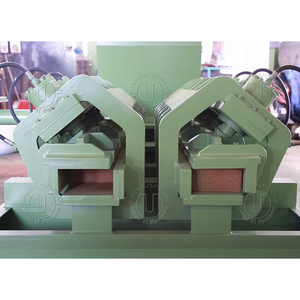 Machine commerciale de compactage de moelle de fibre de coco de corps en acier durable pour le bloc 650g - Product Image 4