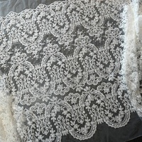 Tissu en dentelle maille ivoire avec sequins floraux et perles pour robes de mariée, voiles et accessoires DIY