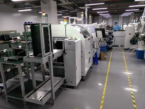 यूनिवर्सल कार वायरलेस 2.4G डिजिटल संकेत संचरण कैमरा के साथ 4.3 मॉनिटर रियर व्यू पार्किंग सिस्टम बैकअप कैमरा 1/3 CMOS - Product Image 6