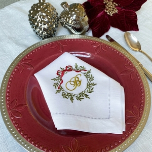 Serviette en lin à ourlet festonné, broderie personnalisée avec monogramme et initiales, nœud <span class=keywords><strong>de</strong></span> couronne <span class=keywords><strong>de</strong></span> Noël brodé, serviette <span class=keywords><strong>de</strong></span> <span class=keywords><strong>table</strong></span> - Product Image 5