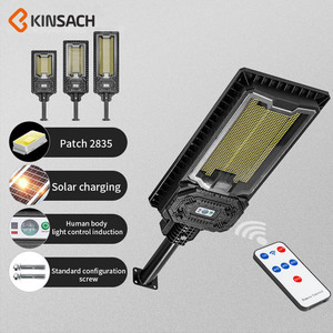 Les lumens élevés télécommandés professionnels imperméabilisent les réverbères solaires menés noirs d'ABS de projecteur - Product Image 3