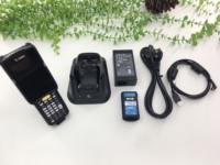 Zebra MC330L-GE3EA4CN Perangkat Genggam Tangguh 32GB 4-inci Hitam 5200mAh Android 7.0 Kamera 13MP Inventaris PDA Pemindai Barcode Nirkabel
