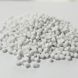 Masterbatch de remplissage PE pour la production de films agricoles, de films de paillage et de films de serre, additif plastique à haute teneur en CaCO3 - Product Image 1