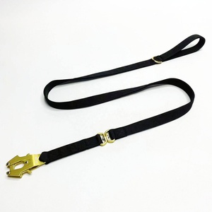 Ensemble de harnais pour chien en nylon personnalisé de qualité supérieure, rembourrage en mousse, collier de dressage tactique pour chien, laisse, boucle en métal avec poignée - Product Image 6
