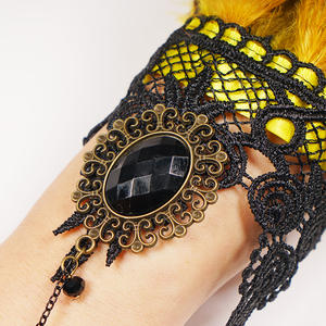 หน้ากากขนนกสไตล์โกธิคทำมือหลากสีสำหรับทุกเพศ เหมาะสำหรับงานปาร์ตี้แต่งกายและการแสดงบทบาทสมมติ - Product Image 6