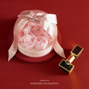 Cadeaux de la Saint-Valentin - Boîte à bijoux en métal en forme de rose - Boîte à collier avec fleur éternelle - Product Image 2
