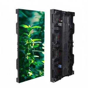 La pantalla de video en la plaza del pueblo utiliza el módulo LED exterior P2.604, alta resolución, resistente al agua, frecuencia de actualización de 3840Hz - Product Image 3