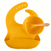 Vente en gros de bavoir et cuillère en silicone écologique pour bébé ensemble d'alimentation avec logo personnalisé vaisselle pour enfants sans BPA pour les repas