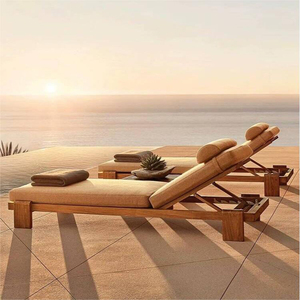 Chaise longue en teck massif, design nordique, fabrication artisanale, personnalisation d'usine - Product Image 1