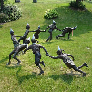 Escultura de Metal para Decoración de Parques al Aire Libre BLVE, Estatua Infantil Fundida en Bronce Antiguo, Niño Jugando en el Agua - Product Image 2