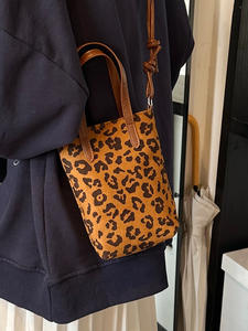 Sac à bandoulière pour téléphone portable de petite taille, de qualité supérieure, pour femmes, automne-hiver, mode polyvalente, sac fourre-tout rétro mat - Product Image 4