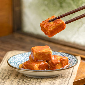 เครื่องปรุงรสจีนโบราณเพื่อสุขภาพแบบดั้งเดิม OEM 280 กรัม ขวดแก้ว ทอฟูหมักร้อน ถั่วแดงบดสำหรับชาบู ผัด - Product Image 3