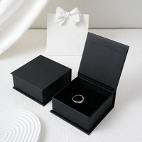 Boîte d'emballage pour bijoux rose, nouvelle boîte à rabat magnétique de style livre, couleur et logo personnalisés, boîte à bijoux en carton