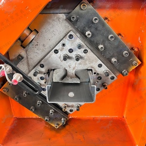 Machine de formage à froid de poteaux en aluminium/galvanisé entièrement automatique à grande vitesse avec moteur PLC haute précision pour garde-corps et clôtures routières - Product Image 5