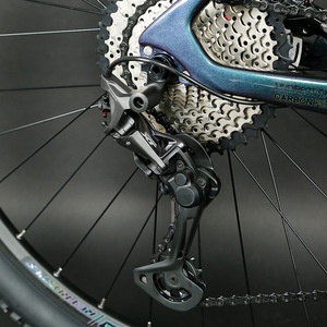 Bicicleta <span class=keywords><strong>de</strong></span> Montaña Especial Twitter con Cuadro Camaleón <span class=keywords><strong>de</strong></span> Fibra <span class=keywords><strong>de</strong></span> Carbono para Sistema <span class=keywords><strong>de</strong></span> Frenos <span class=keywords><strong>de</strong></span> <span class=keywords><strong>Disco</strong></span> con Eje Pasante Shimano <span class=keywords><strong>de</strong></span> 24 Velocidades - Product Image 4