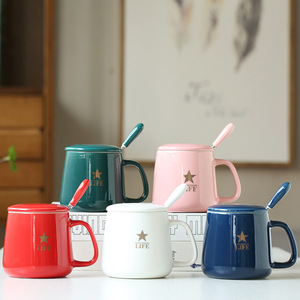 Taza de cerámica con tapa y cuchara, diseño de logotipo, estilo minimalista, para café, té, juego de regalo. - Product Image 2