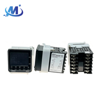 Contrôleur de température d'origine E5CC-RX2ASM-801 avec fonctions de sécurité et fixation par connecteur