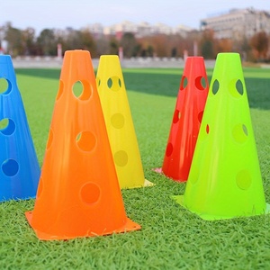 Coni da allenamento per calcio, pallacanestro, pattinaggio a rotelle, esercizi con barriere <span class=keywords><strong>e</strong></span> ostacoli - Product Image 2