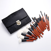 Ensemble de pinceaux de maquillage végétaliens de luxe 26 pièces pour femmes doux et professionnel avec blaireau et pochette 10 pinceaux de maquillage pour les yeux