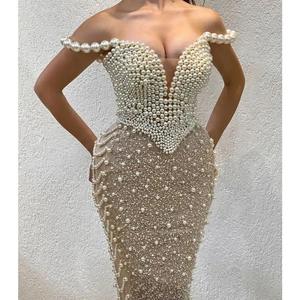 Abito da Sera a Sirena da Sposa 2024 Stile Dubai Bianco e Nudo Elegante con Perle e Spalline Sottili - Product Image 2