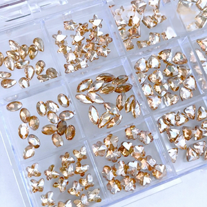 Strass pour Nail Art, 15 compartiments, en résine transparente, à fond pointu, de différentes formes, assortiment de diamants pour ongles - Product Image 1