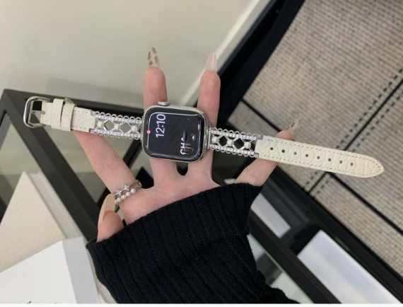 สีขาว-เงิน