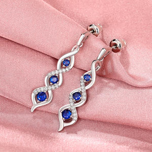 Orecchini Pendenti Blu Zaffiro E2225 da Donna, Gioielli alla Moda in Lega, Taglio Brillante Rotondo con Montatura a Griffe, Ideali per Feste - Product Image 5