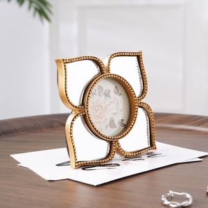 <span class=keywords><strong>Cornice</strong></span> Portafoto Vintage Popolare in Resina, <span class=keywords><strong>Cornice</strong></span> Barocca Intagliata <span class=keywords><strong>Dorata</strong></span>, Decorazione Estetica da Tavolo e da Parete per Studio, Oggetto di Scena, Decorazioni Nuziali, All'ingrosso - Product Image 2