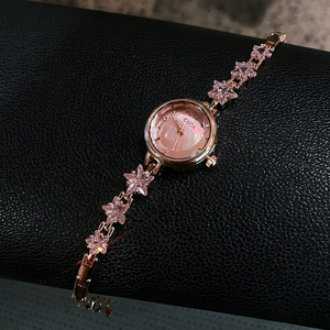 Reloj de Pulsera CILOA con Estrella Rosa para Mujer, de Alta Calidad, Elegante, Regalo de Lujo, Resistente al Agua, Reloj de Cuarzo Personalizable - Product Image 5