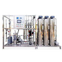 Système de traitement de l'eau industriel RO UV 500 LPH avec pompe et moteur PLC, filtration en acier inoxydable pour les stations d'eau municipales