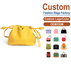 Bolso Bandolera Mini de Piel Vacuna Amarillo Brillante con Silueta Plisada Efecto Nube, Fresco, Moderno y Versátil, Lote Pequeño - Product Image 1