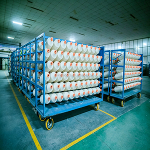 Bleichbares Halbkammgarn aus Baumwolle 10/20-30-40S Umweltfreundliches Rückverfolgbares Hochwertiges Ringgesponnenes und OE-Garn für Bekleidung - Product Image 1