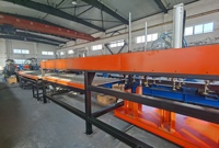 Ligne de production automatique de profilage et de pliage de panneaux de porte en acier, capacité de 100 pièces/heure, 380V