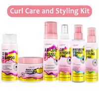 Produits pour boucles parfumées aux fleurs : Mousse coiffante pour boucles, Spray revitalisant pour boucles, Démêlant, Shampooing et après-shampooing pour cheveux bouclés