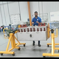 Table d'assemblage à deux panneaux sur mesure pour armoire électrique industrielle – Fournisseur d'équipements de poste de travail de fabrication