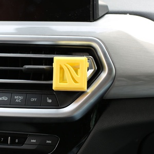 Clip de désodorisant de <span class=keywords><strong>voiture</strong></span> de vent robuste Clips d'évent liquides propres et croustillants personnalisables <span class=keywords><strong>pour</strong></span> le rafraîchissement du véhicule - Product Image 1