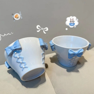 Vente directe usine : Tasse en céramique motif nœud papillon et cœur, magnifique tasse à café ou à thé avec couleur sous-glaçure pour usage domestique - Product Image 4