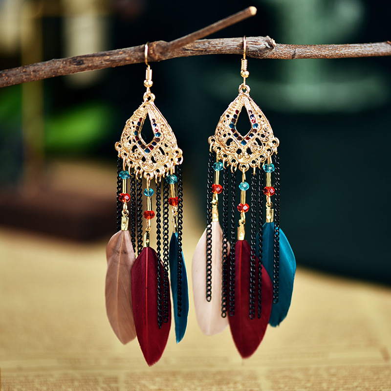 Boucles d'oreilles bohèmes avec chaîne de perles en cristal, bijou ethnique et plume colorée, style bohème, pour femmes et hommes, vente en gros,