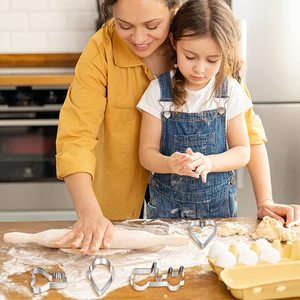 Juego de Cortador de Galletas de Metal con Forma de Corazón de <span class=keywords><strong>Minnie</strong></span>, Molde de Decoración de Galletas, Herramientas de Horneado DIY para Pastelería, Masa, Fondant, Pastel, 8 Uds. - Product Image 5