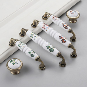 Poignées de meubles en <span class=keywords><strong>porcelaine</strong></span> en vente chaude, <span class=keywords><strong>poignée</strong></span> de porte de placard, décoration moderne, commode de chambre à coucher, <span class=keywords><strong>poignée</strong></span> de tiroir de <span class=keywords><strong>cuisine</strong></span> - Product Image 1